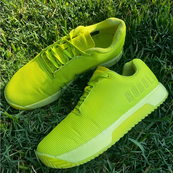 CLEAN NoBull size 11 Mens Workout Trainer Gym shoes Neon Volt - Picture 1 of 10